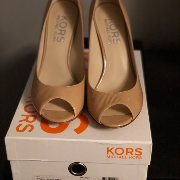 KORS Michael Kors Peep-Toe Heels - Picture 2 of 3